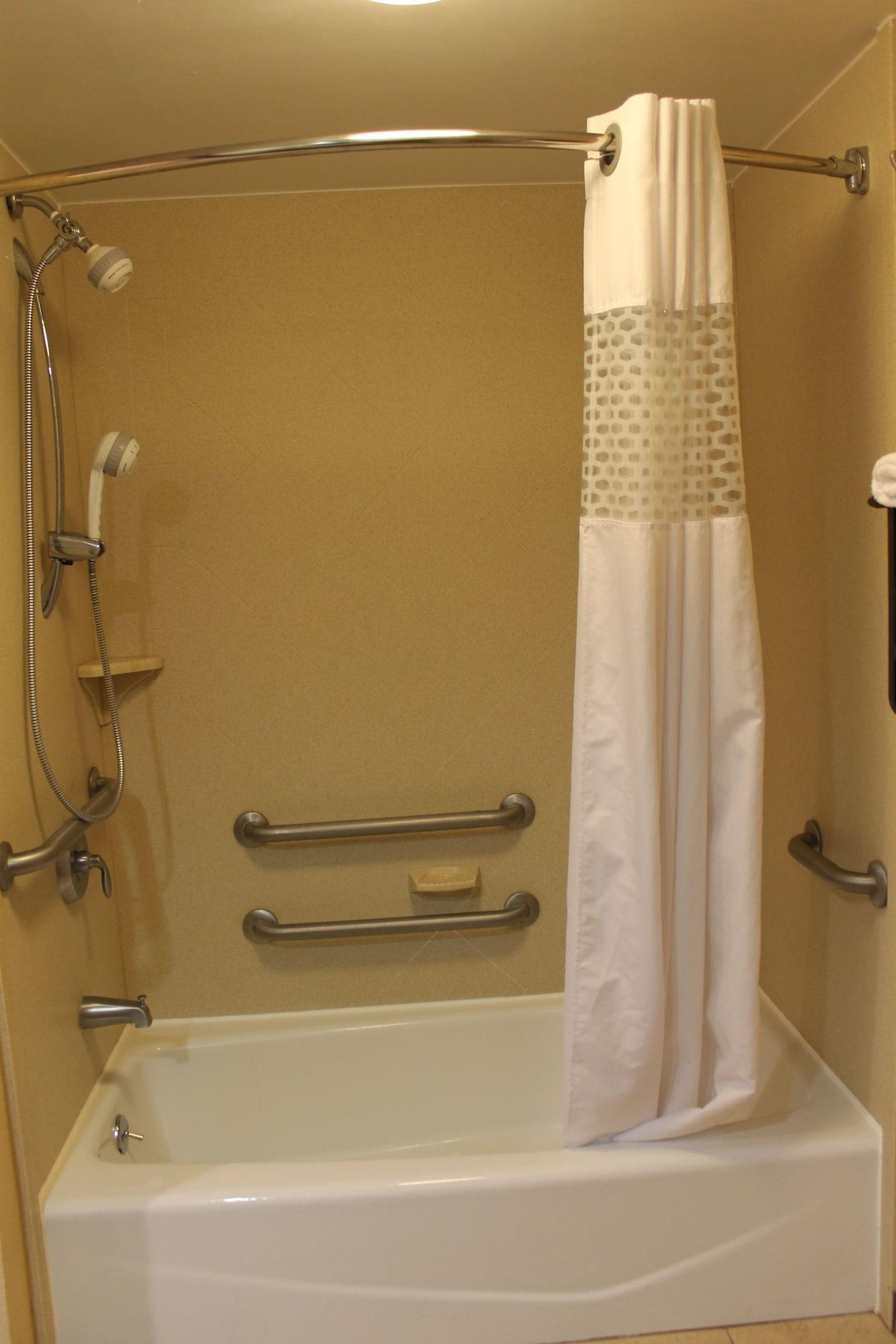 Hampton Hotel 3*